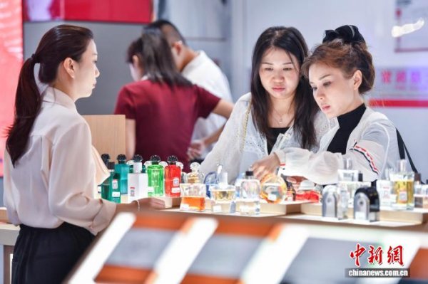 股神配资 （活力中国调研行）海南自贸港高质量发展：锚定封关，海关如何助力？