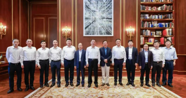 信通配资 东风汽车与华为高层会谈成果显现：岚图汽车借“智”突围！